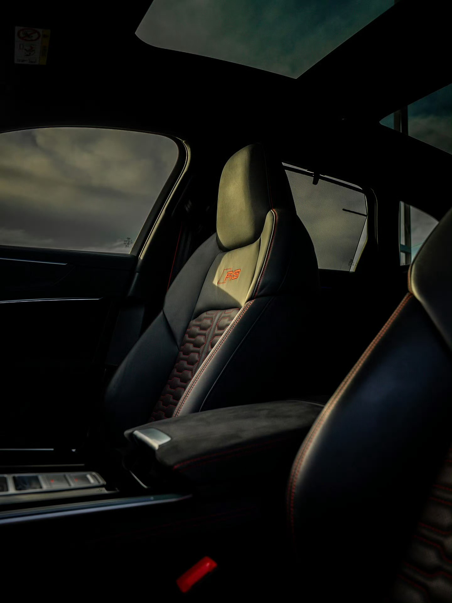 奥迪 RS6 Avant YYDS 