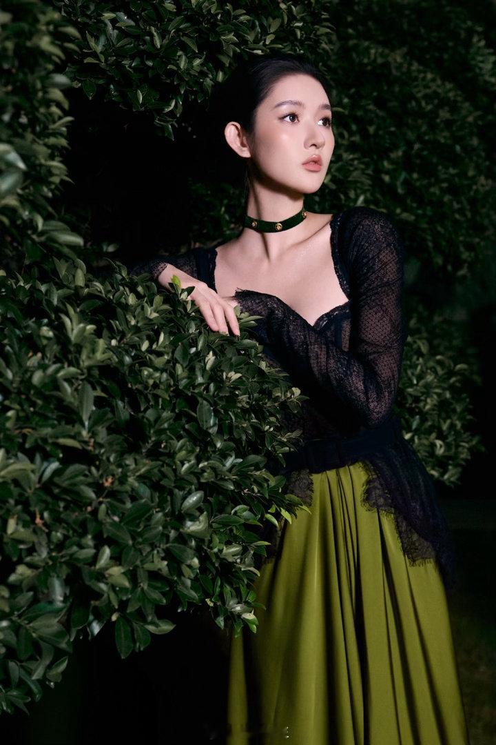 王玉雯 
