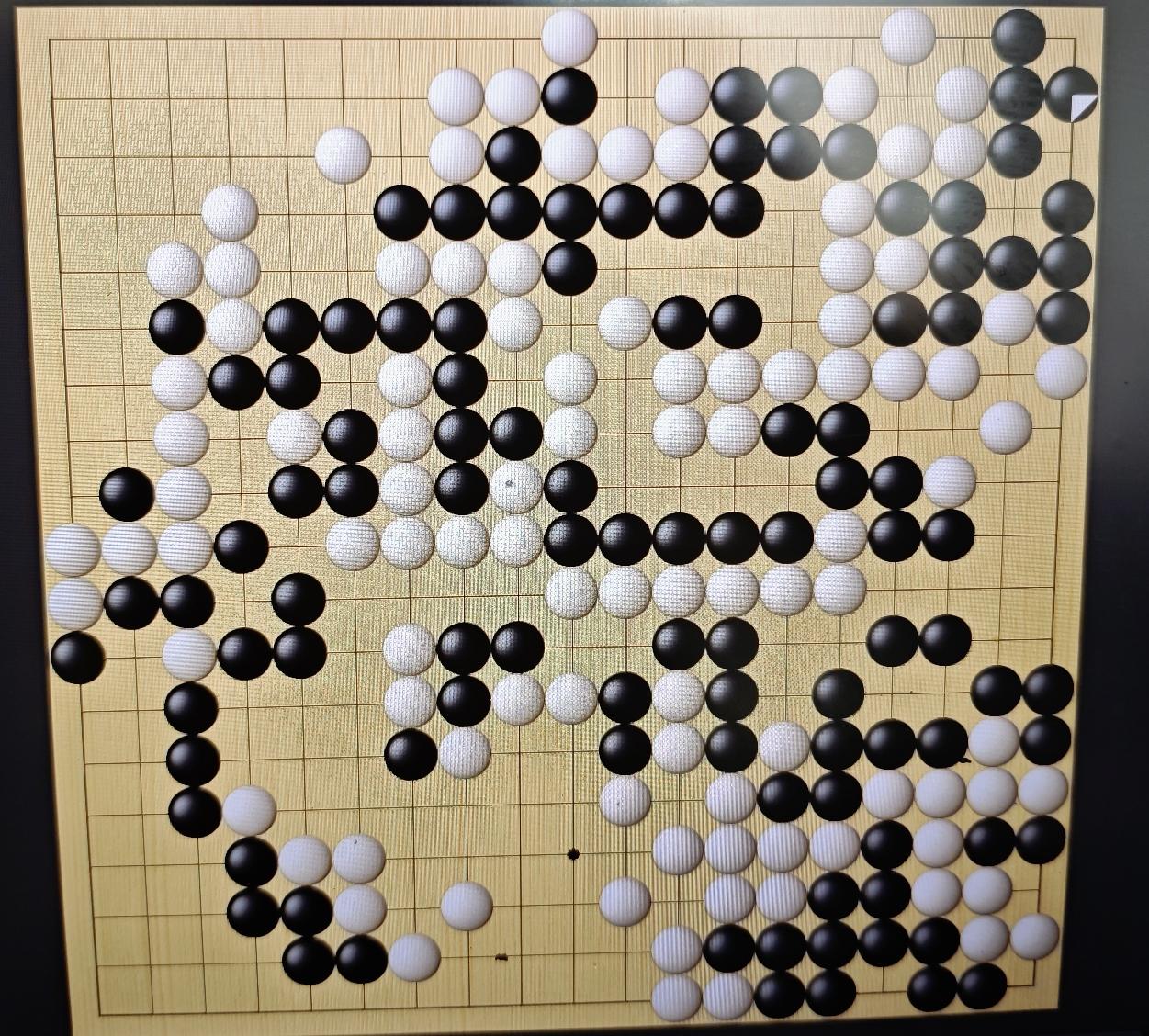 围棋：人机大战
     申真胥～卡塔狗（第二盘）
   比赛下到这里，就凭我断