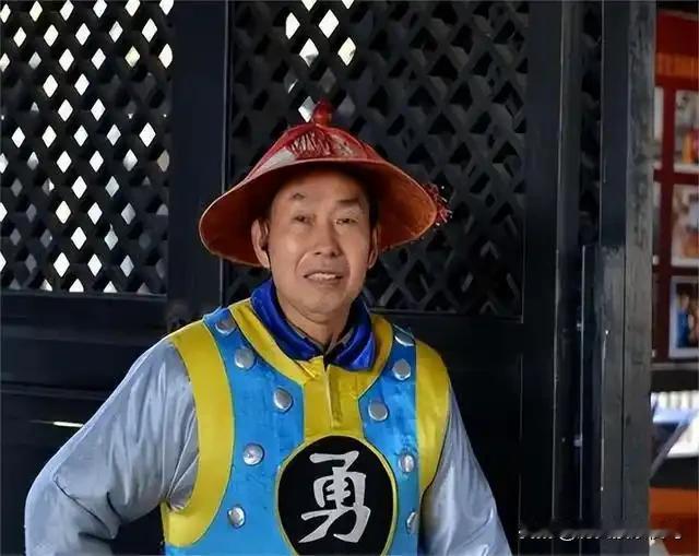 为何最近几年清朝剧越来越少了？基本很少看到激烈的宫斗剧了。

称臣的感觉像老板和