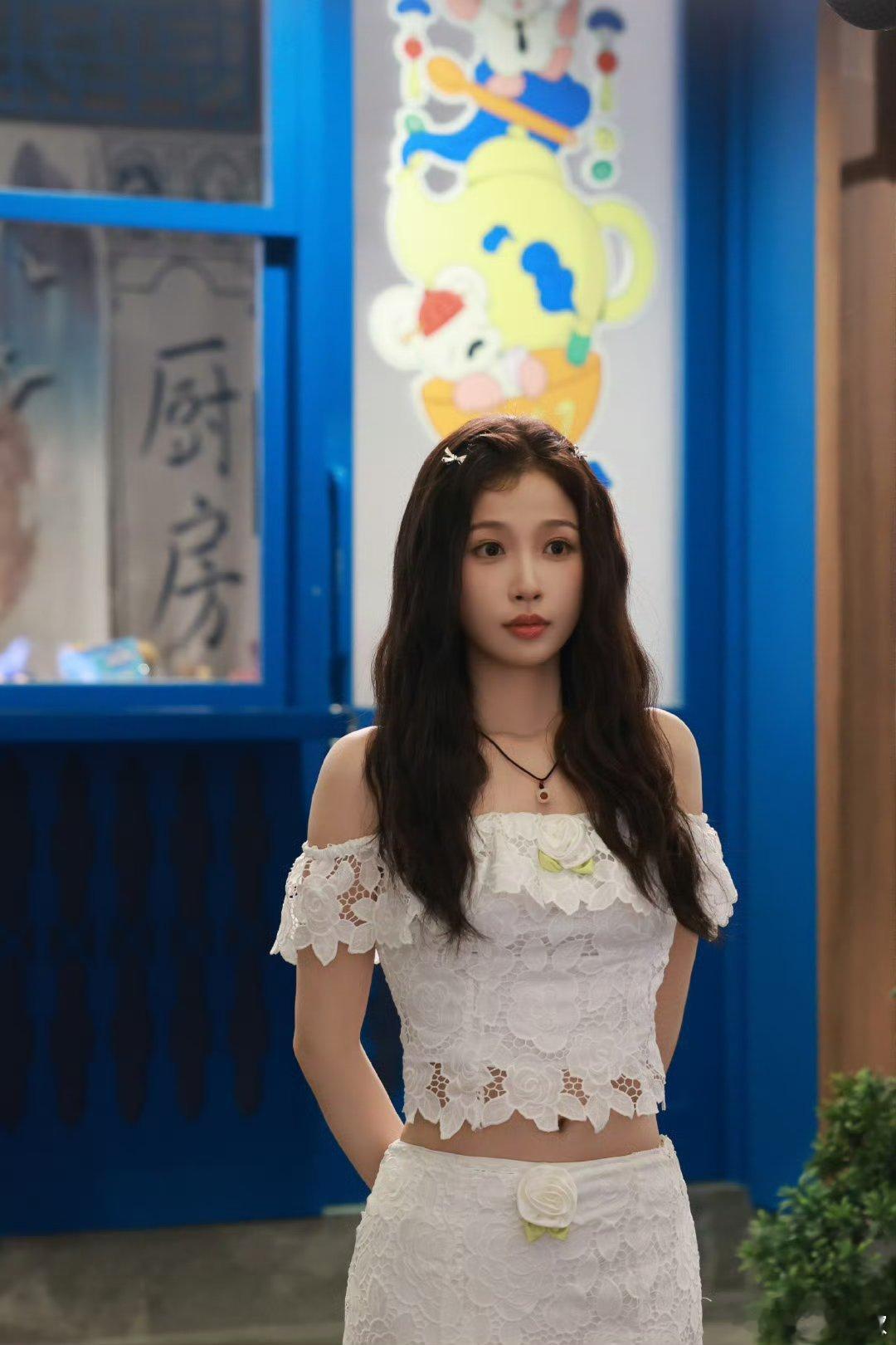 虞书欣云初令 ｜虞书欣云初 “你是海平线的终点 是我愿意披星戴月去爱的人” 𝒴