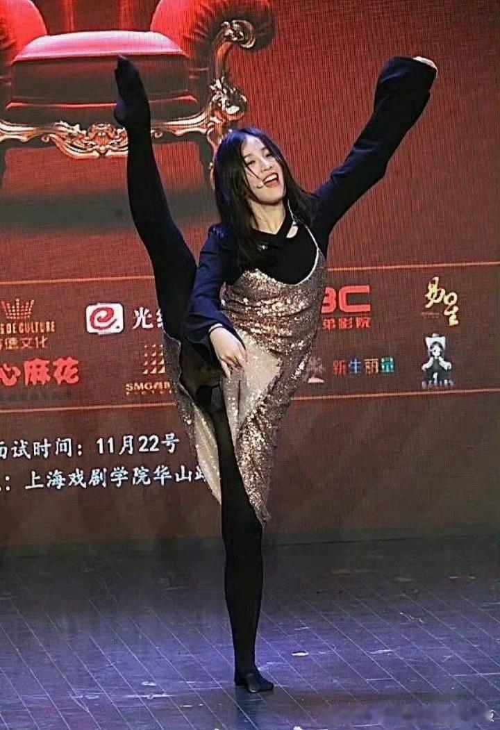 我怎么这么好看！ 