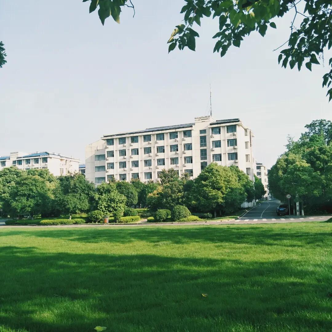2026年2月，教育部正式批复湖南理工学院更名为湖南理工大学，官网等也都统一启用