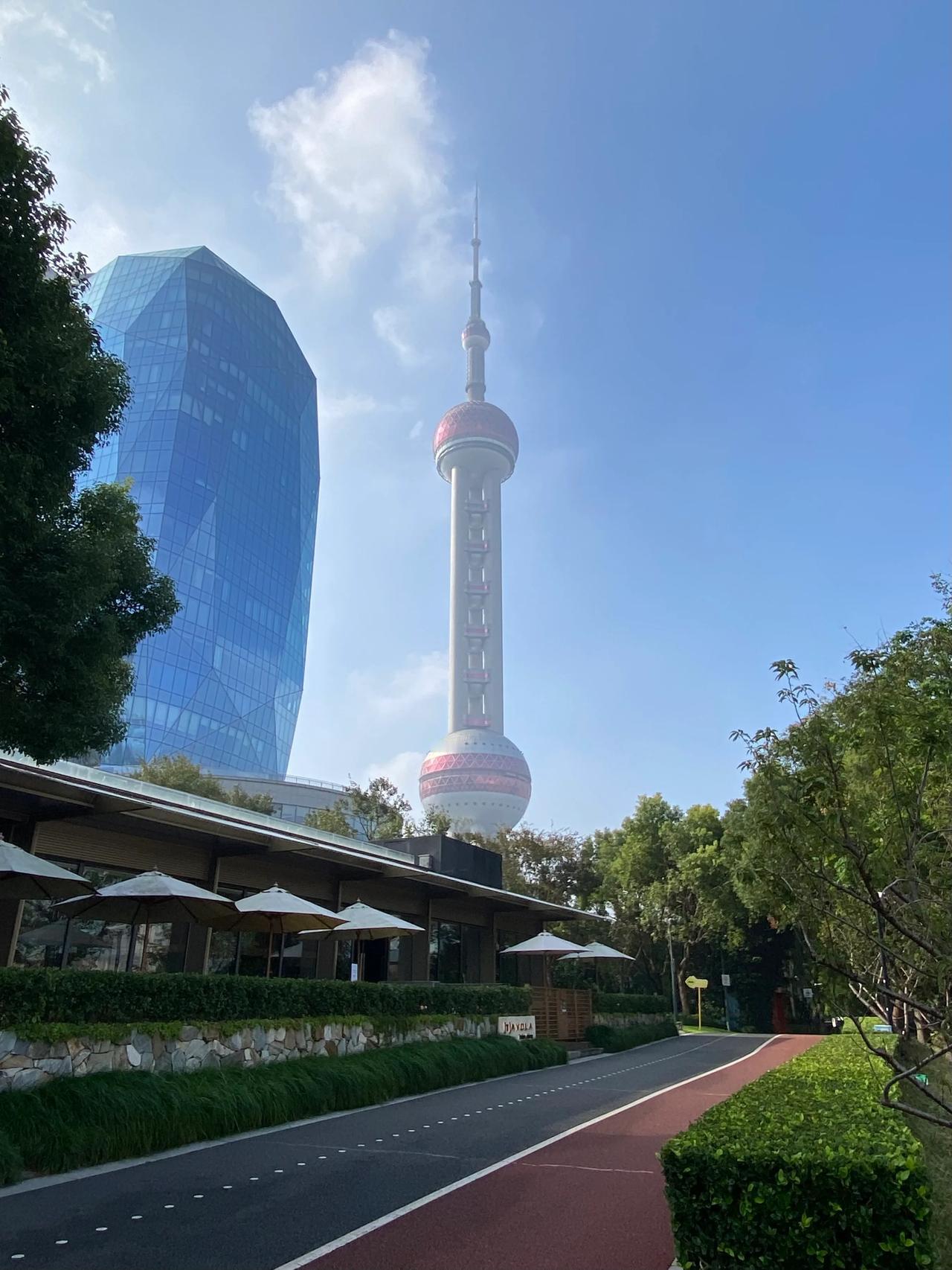 2024全球晋商大会盛大开幕，应邀在此演讲。