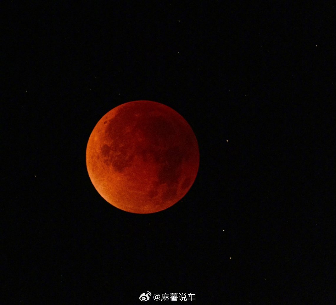 最圆最红的红月亮来了就等着官方出图了！昨天广东估计都在下雨，看不到月亮，东莞下了