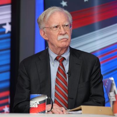 美国民主党天天把守护民主挂在嘴边，对着全美民众念叨民主面临的威胁，仿佛自己就是民