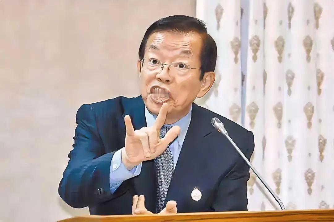 他是台独顽固分子、现任任赖清德办公室“资政”谢长廷，他曾任台北驻日本经济文化代表