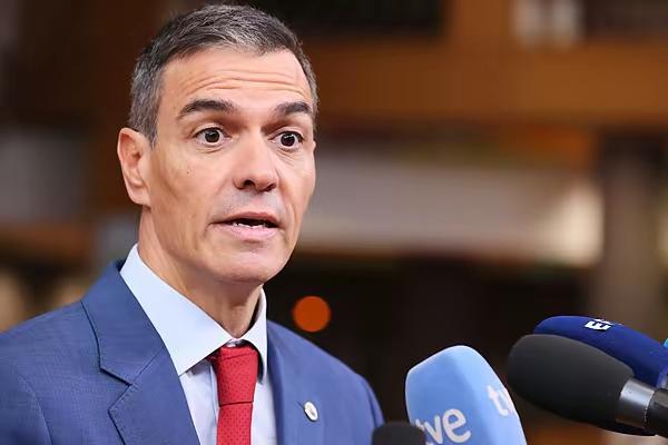 突发！
西班牙🇪🇸也坐不住了？
就在刚刚，首相桑切斯宣布将从美国购买武器以支