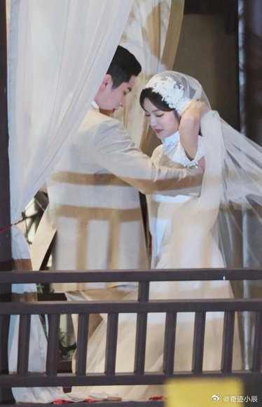 这才是小说妹想看的改编 心理委员不用来了！ 这场原著没有的婚礼路透太甜，虞昶轩叶