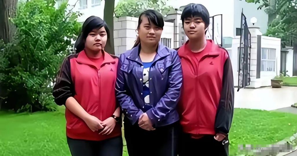 [啤酒]1999年，贵州19岁保姆，无奈带着被雇主遗弃的6岁双胞胎投奔娘家，父亲