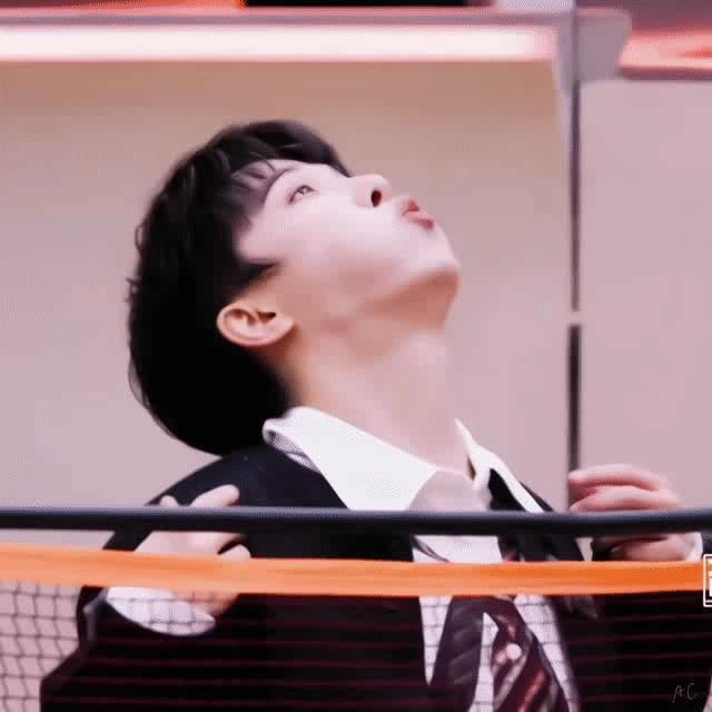 周深  被周深演唱山灵震撼心灵 【圈宝和米说上午好】未停息的风，吹过无垠大地，那