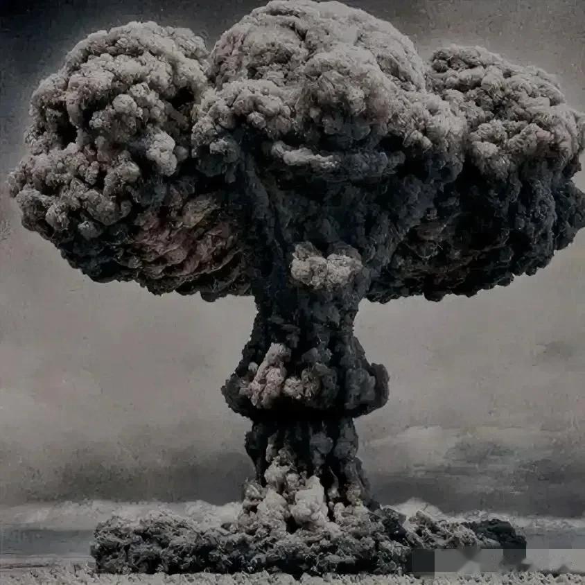 西方媒体集体沉默！波兰碘片已经全部脱‬销了，是因为乌克兰储存贫铀弹的军火库爆炸，