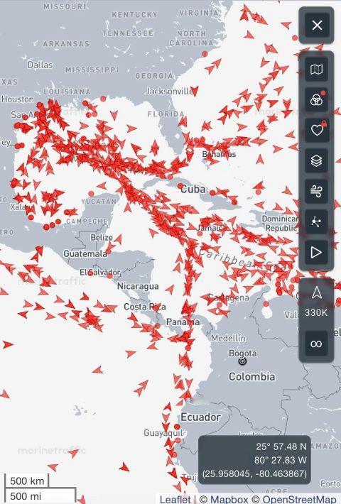 霍尔木兹海峡封锁的最大受益方不是伊朗，而是美国地图上每个红箭头都是一艘油轮。全都