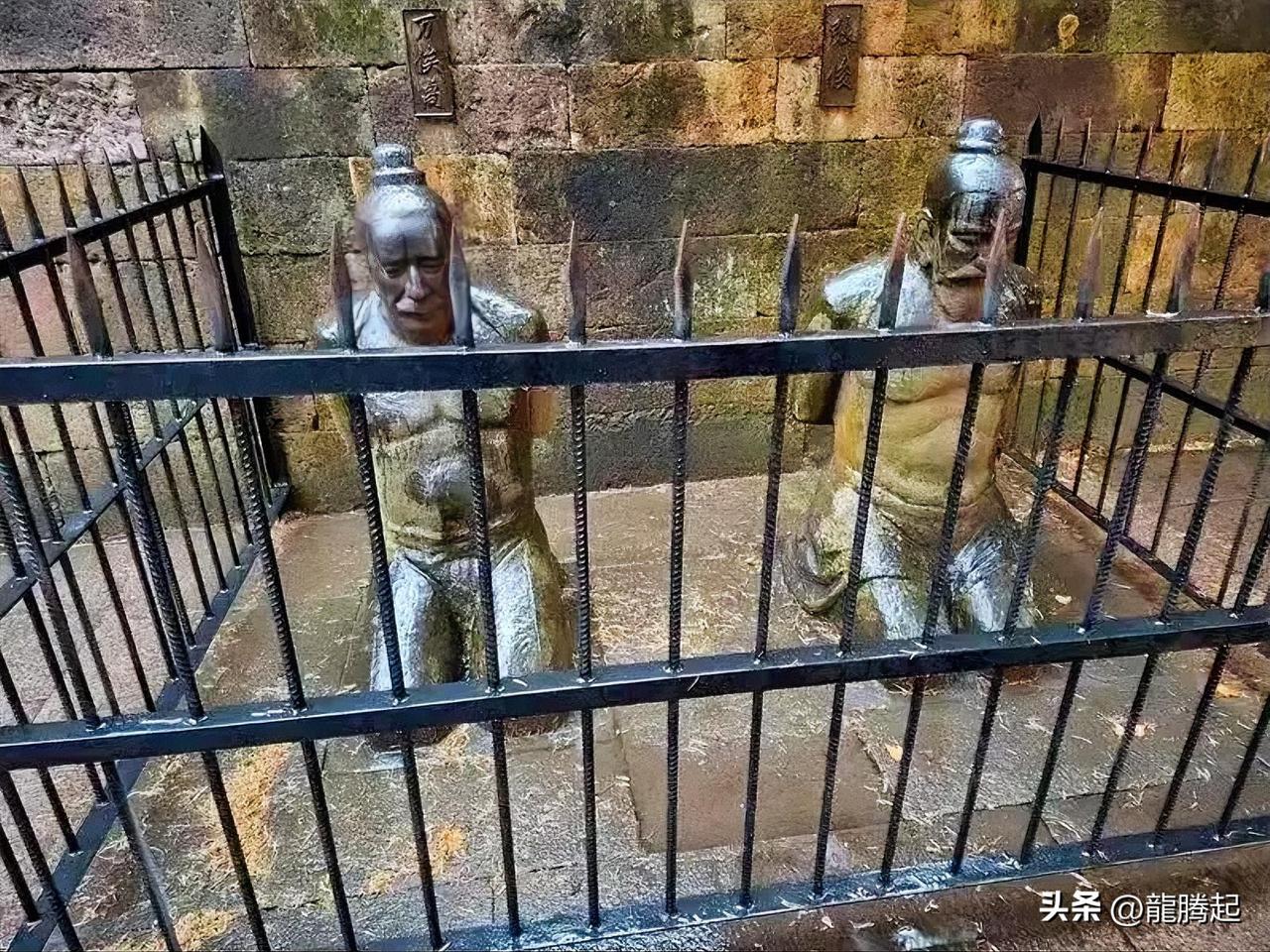 一张秦桧跪像巧妙回怼“青鸟”！柯文哲妻子陈佩琪这波操作看得通透
 
说实话，看完