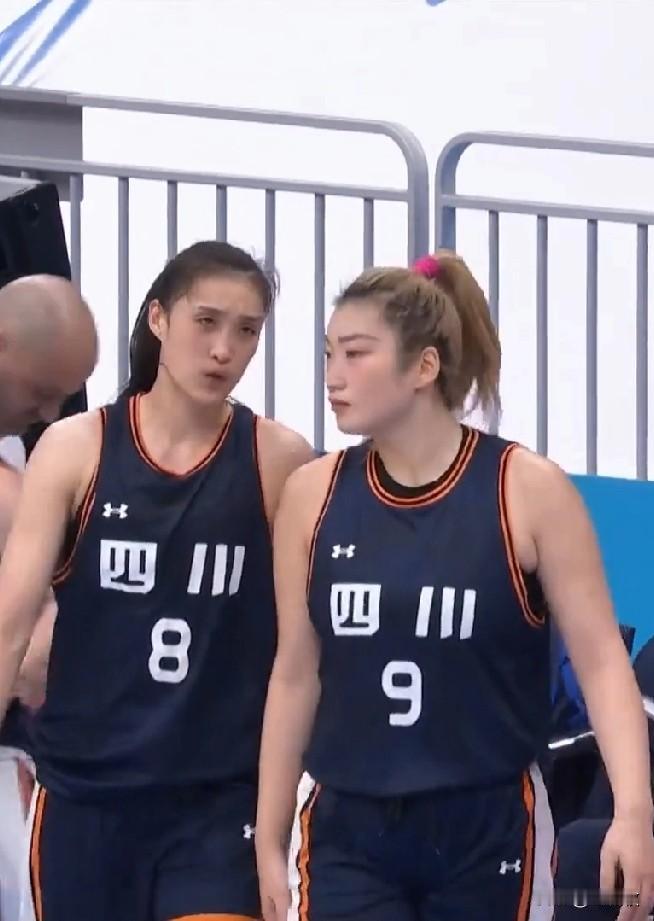 突然发现李梦只要一碰到广东女篮，十有八九就会发挥失常，原来原因在这里！
说句实在