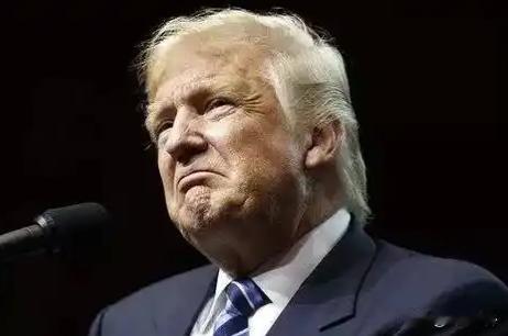 特朗普陷美伊死局：打不起也输不起，里外不是人！
 
美伊战火一烧，特朗普彻底麻了