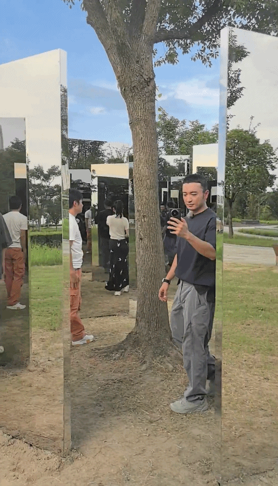 尼格买提一个夏天一条vlog小尼的电子布洛芬尼格买提关于《你好时光》的vlog好