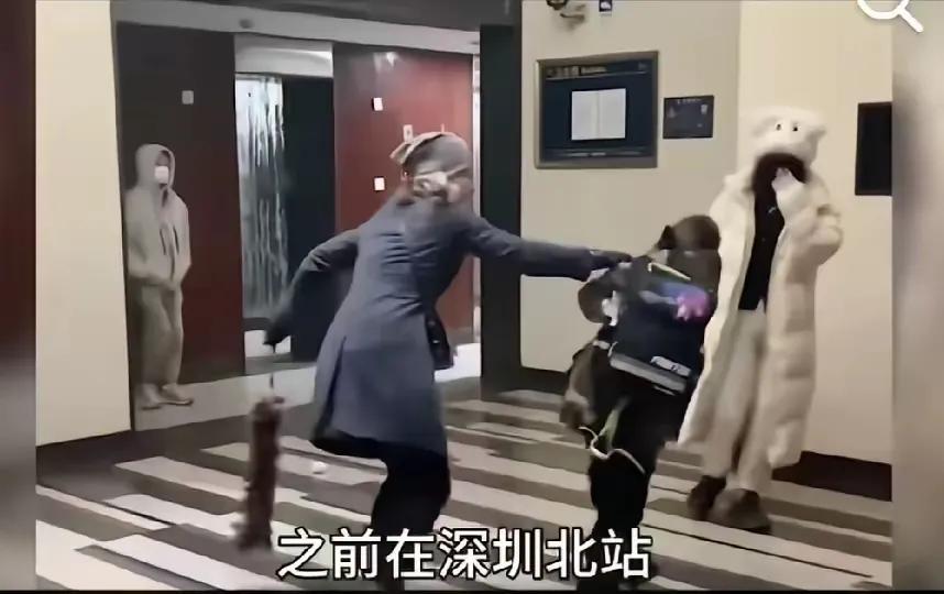 小时候恨得牙痒痒想封的路，长大竟成了自己“教育娃”的必经路！
 
香港那边有规矩