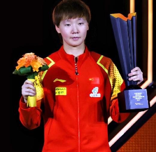 25 岁的王曼昱这波真是开了挂，四大喜事扎堆来，每一件都分量重到能让旁人羡慕到眼