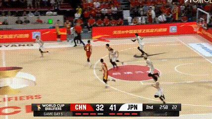 落后两位数了…中国男篮vs日本男篮