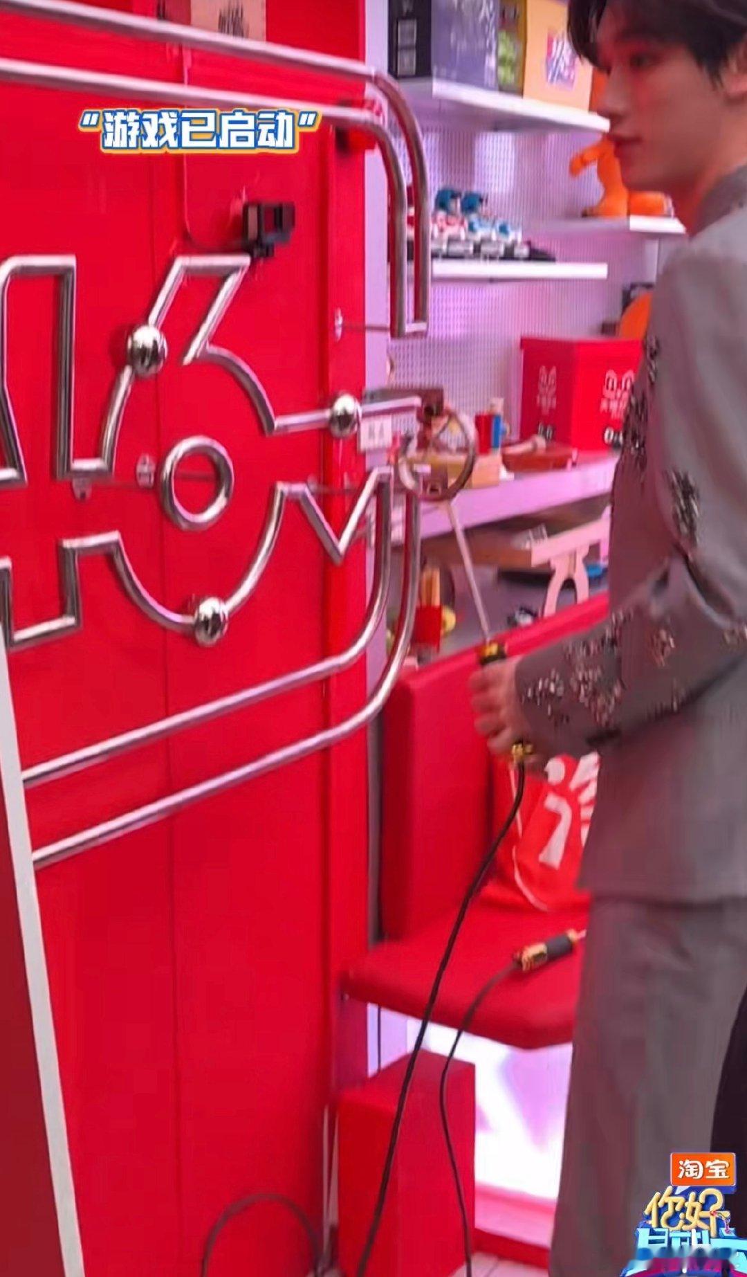 乔振宇开xin玩吧破纪录 “开xin玩吧”的挑战被乔振宇玩出新高！零帧起玩后稳稳