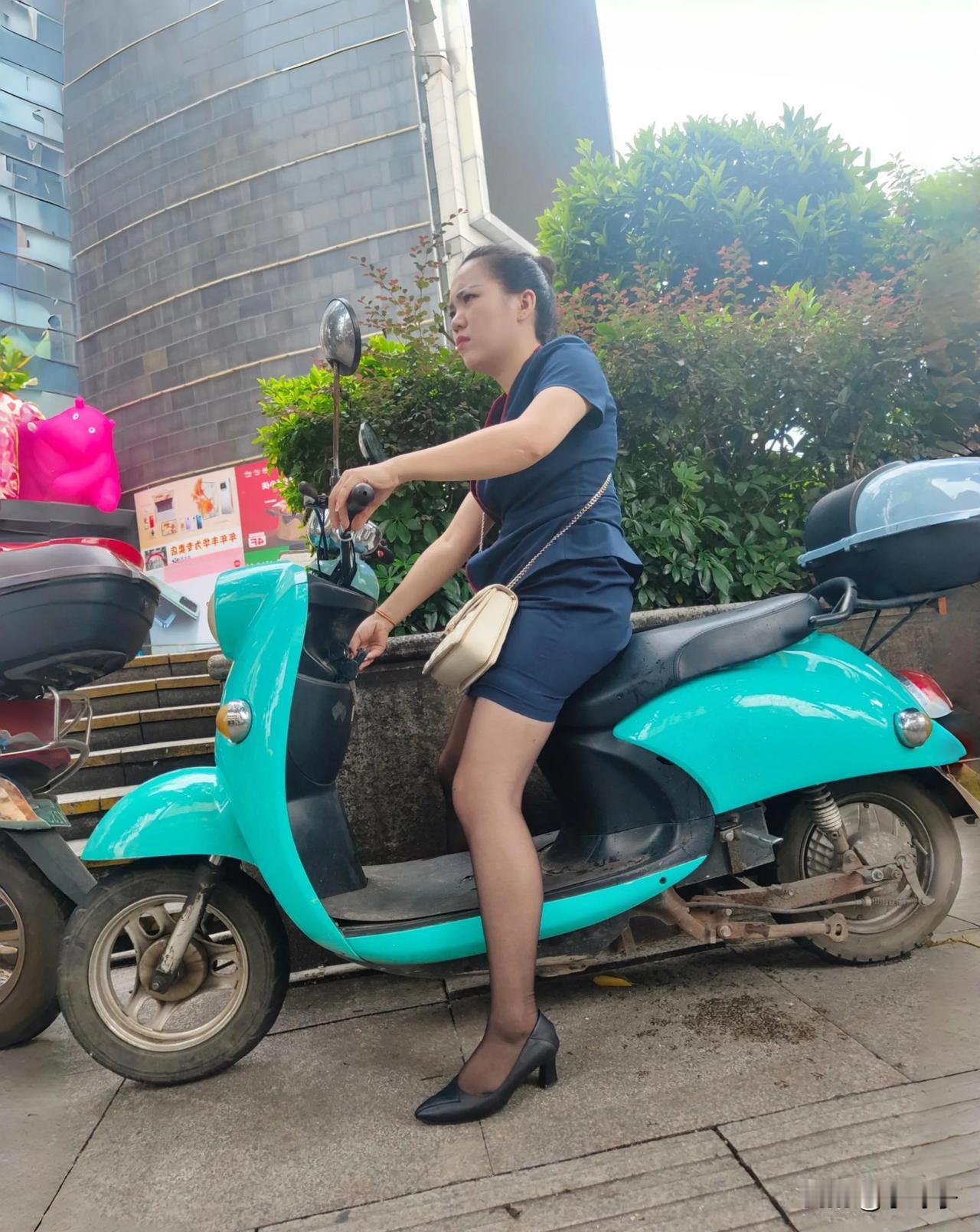 太难骑了这个电摩