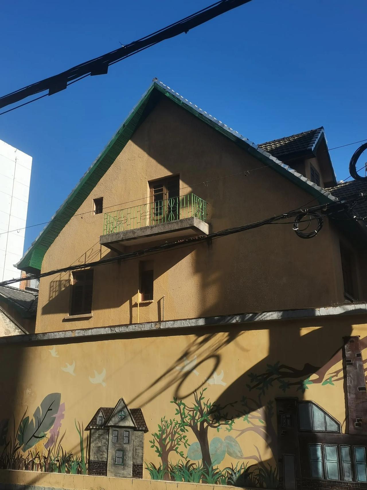 盘龙江边有个叫巡津村的村子，这可是个有历史的村子，这边还有巡津桥，巡津街等。
这