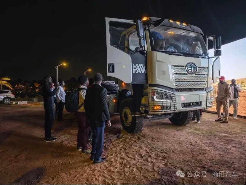 车市热门[超话] 5月22日，一汽解放携手TRACTAFRIC Group，在塞