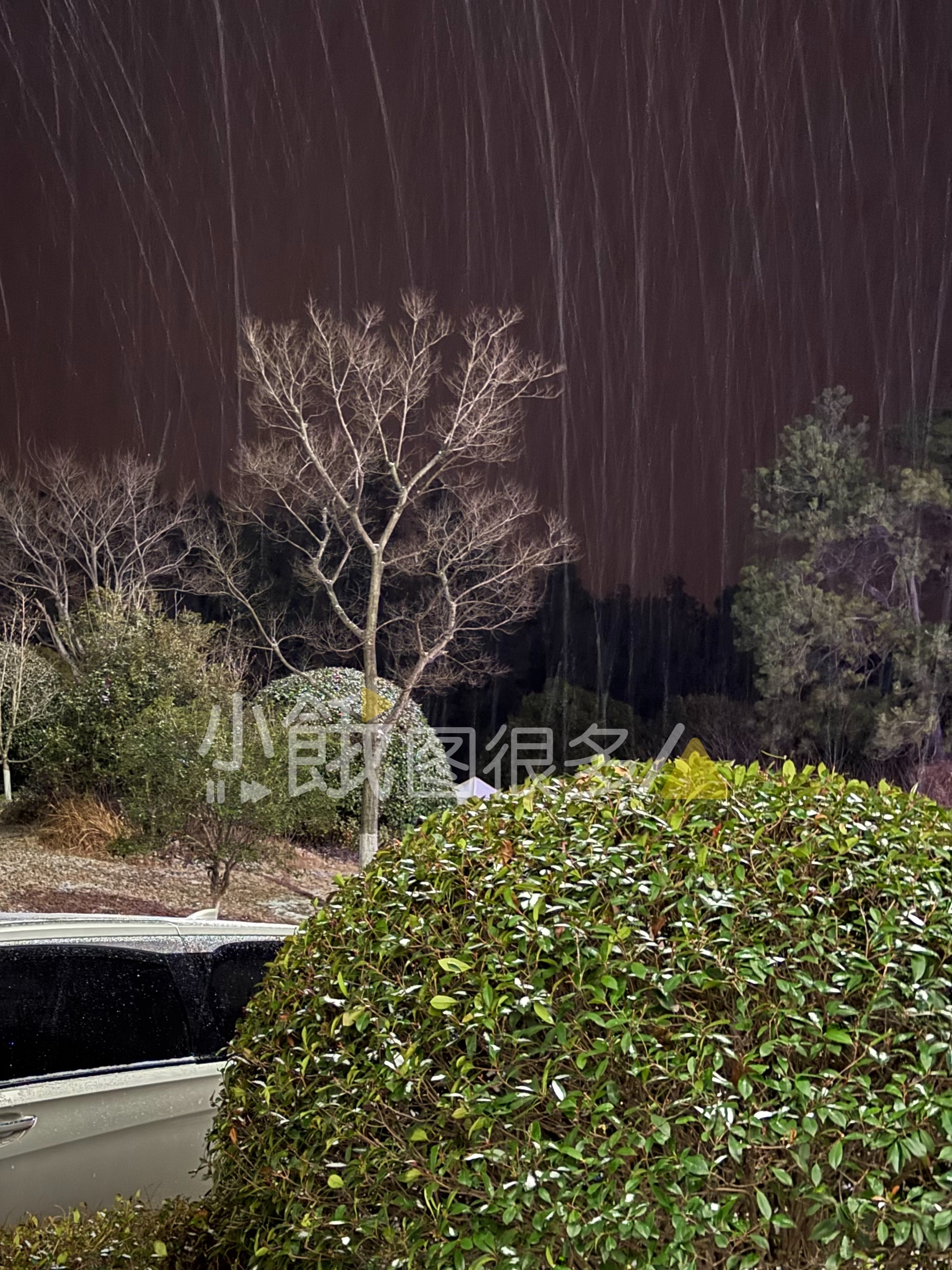 宁哥下班早了，要不然能在南京也拍到雪景神图