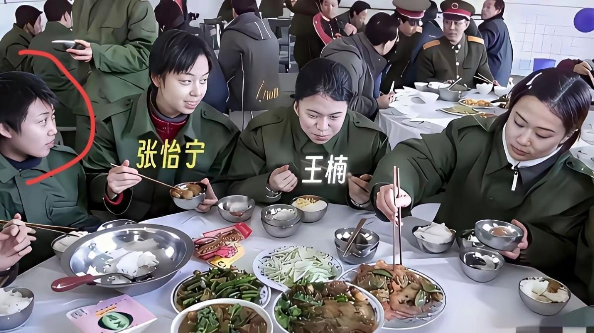 如果她再努力一点,也许结局就不一样了。
她啊，小时候打球特别有天赋，真的，所有人