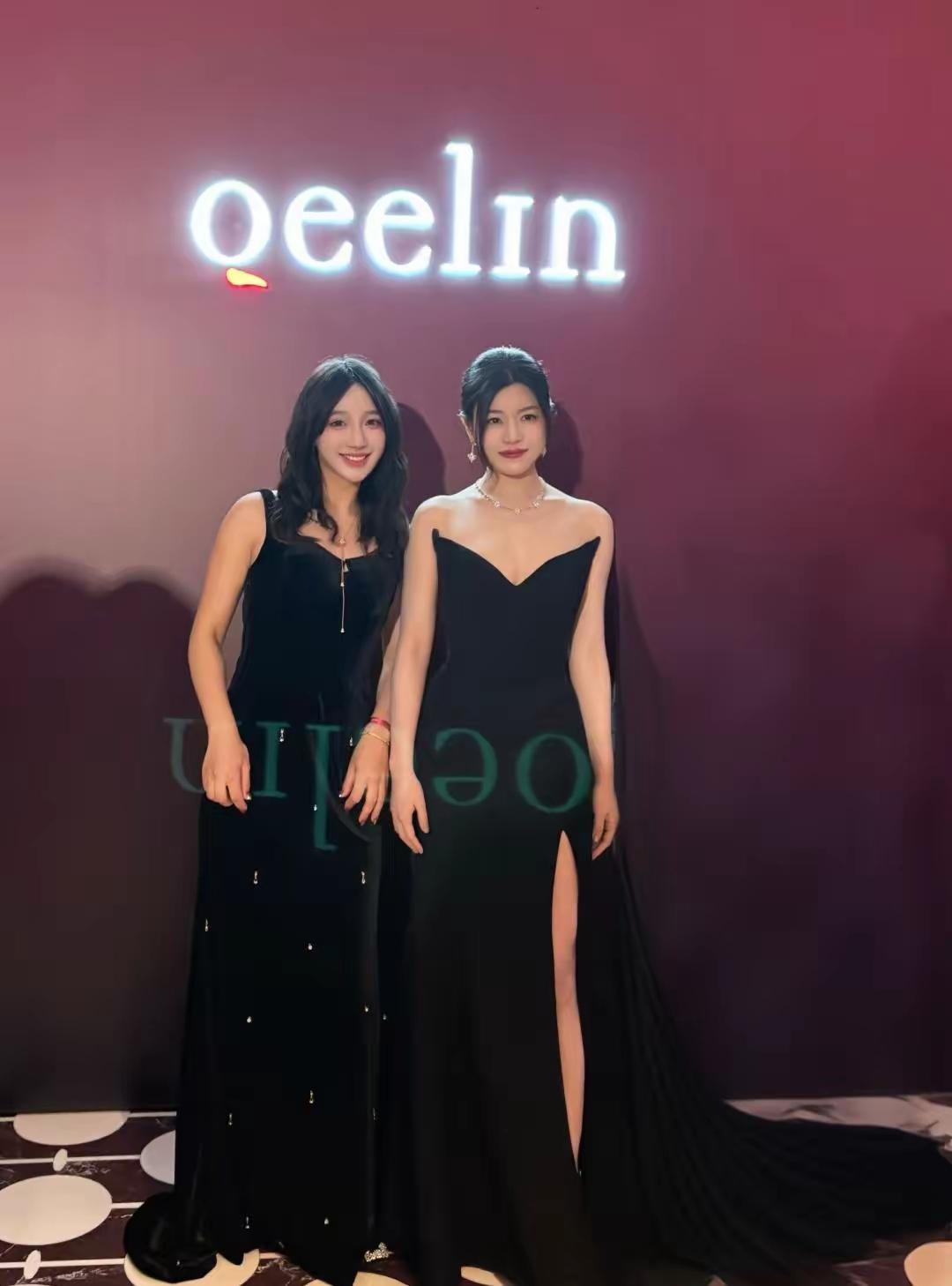 陈妍希这个人，
真的很令人费解。
别人离个婚要半条命，
就像韩国的宋慧乔，
心脉