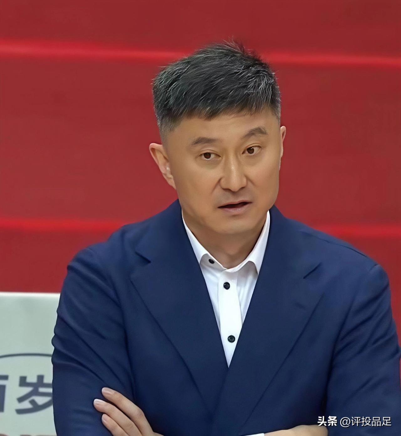 广东宏远第二阶段仅取得2胜3负，即使如此糟糕的表现，其排名仍在积分榜第三位，杜锋