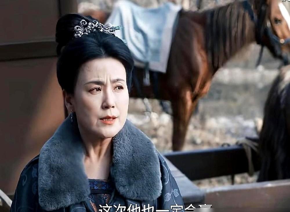 《逐玉》里最狠的不是齐旻，是那个兰嬷嬷。

当初为了延续太子血脉，她就敢给主子下