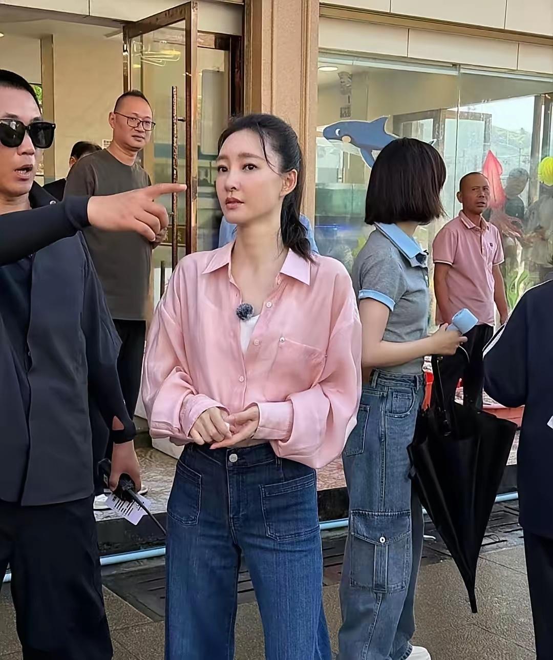 今年王丽坤41岁了，还保持这么好的身材