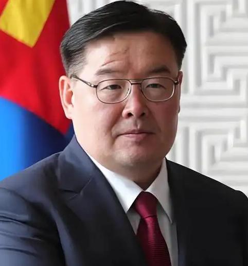蒙古国这手玩得够绝，8月1日起直接对中俄国际公路和本国国道过路费，祭出2到5倍的