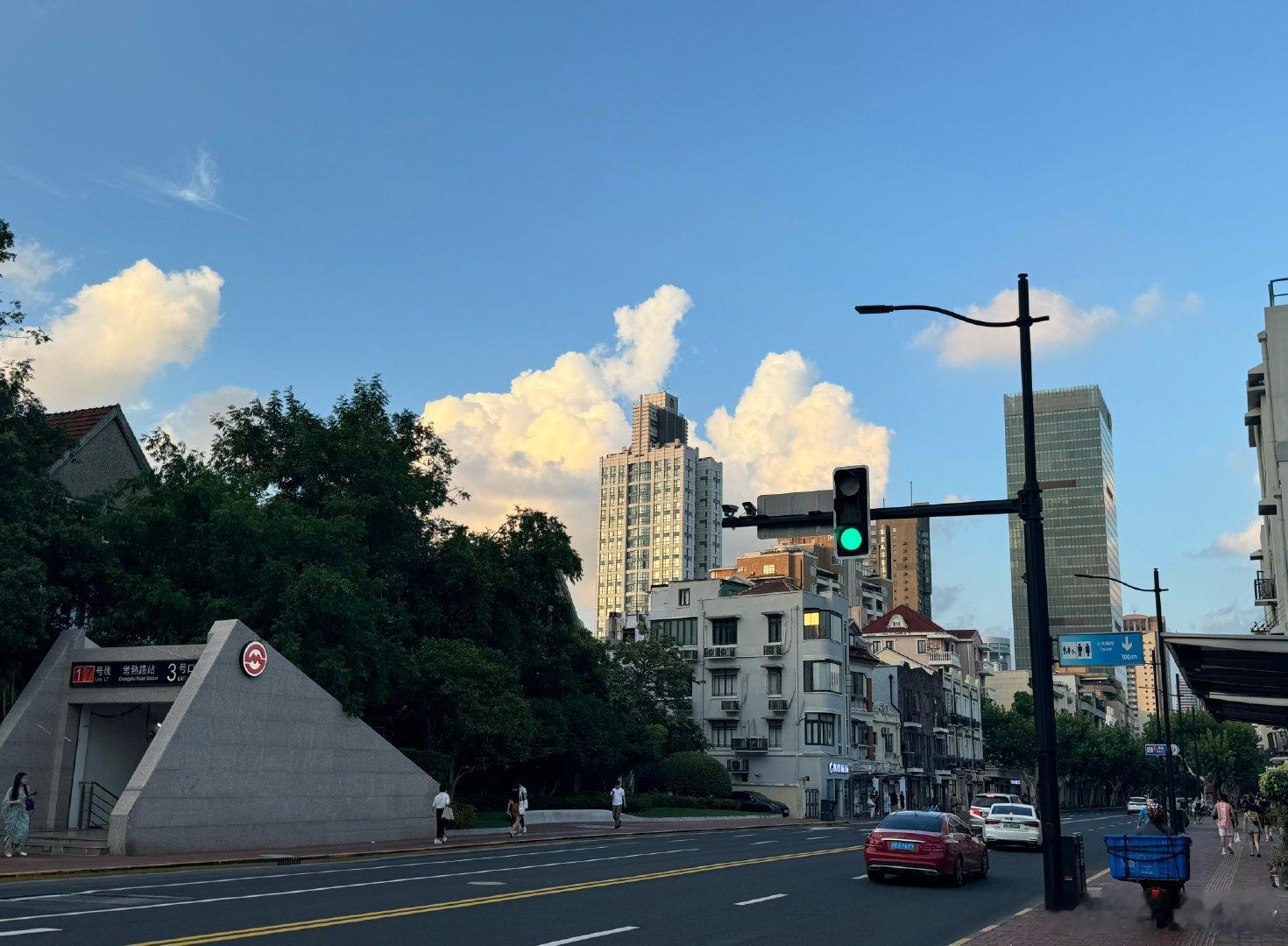 图灵塔罗[超话]  一切都在变好[许愿星][许愿星]要对自己有信心[可乐]好好吃