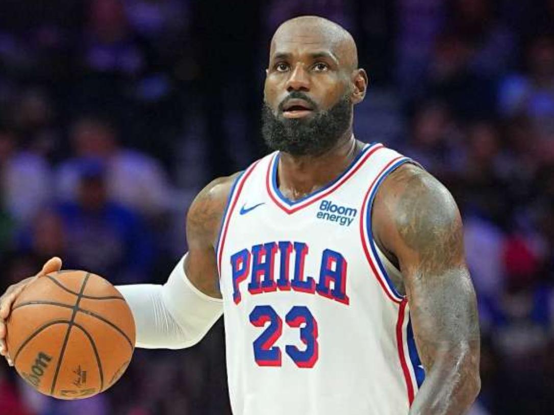 绿军冈萨雷斯的“凌波微步”真是颇具詹姆斯精神啊！
nba季前赛收官战，残阵绿军加
