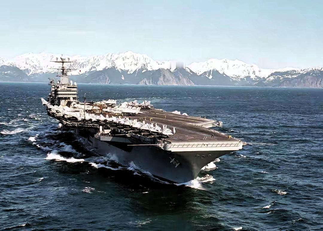 “福特”号航空母舰突发起火，目前火势已得到控制。

3月12日，美国中央司令部宣