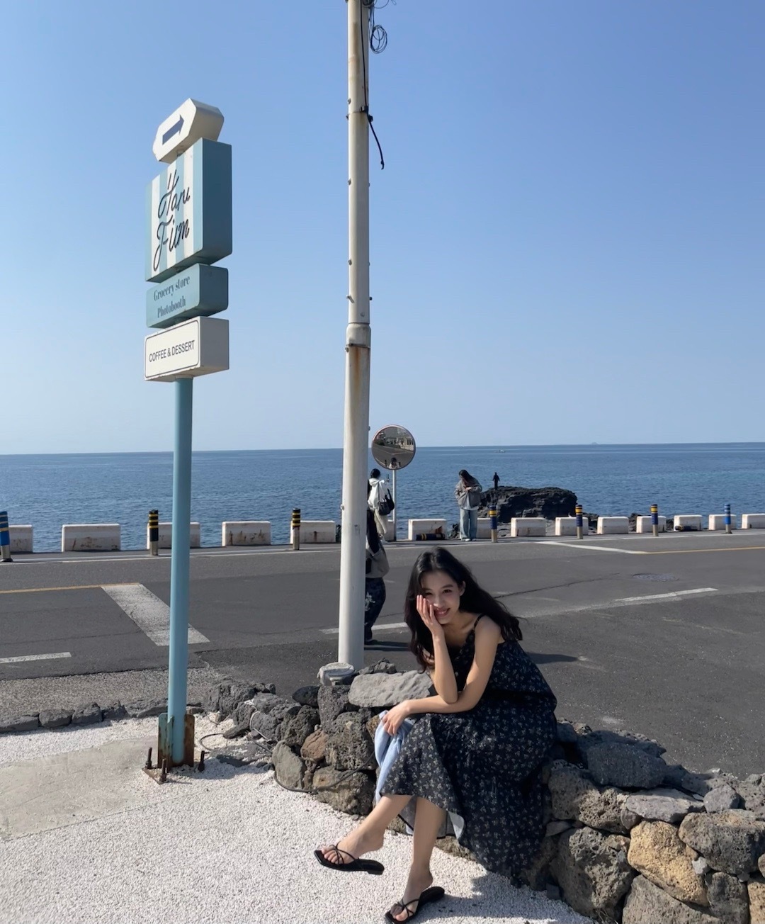 四月好。想过的日子慢慢开始了。上一条的困顿好像已经翻篇。我身上仅有一点点的英雄主
