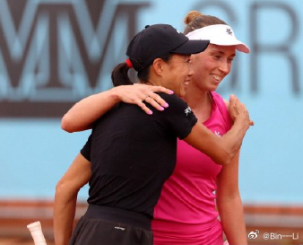 张帅梅尔滕斯组合决胜局连赢七分强势晋级WTA1000马德里站双打首轮，新科澳网女