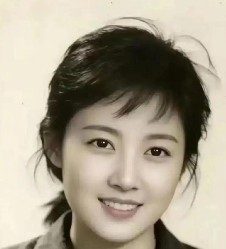 上海一面试官问“1000个山是什么字”，女孩没答出来，当场被刷。这事不是段子，好