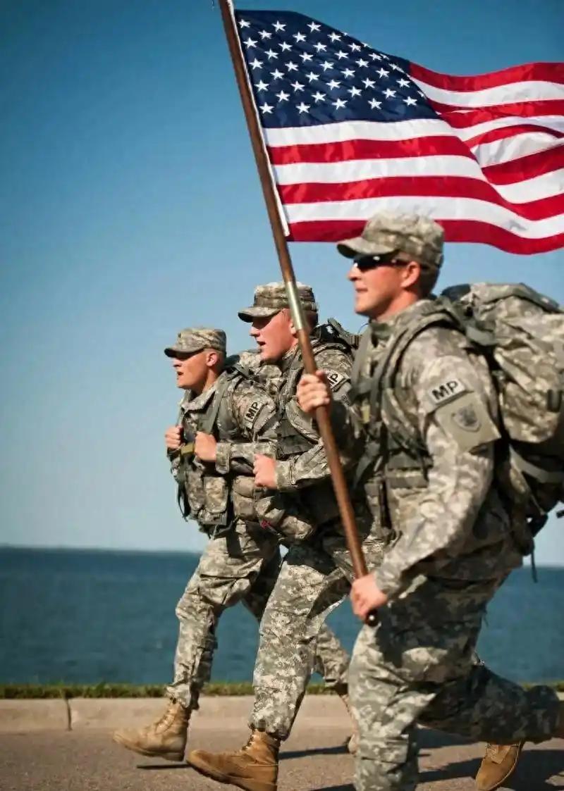 别以为美军不敢对中国动武，是被解放军的导弹威慑住了。
 
但实际上，真正让五角大