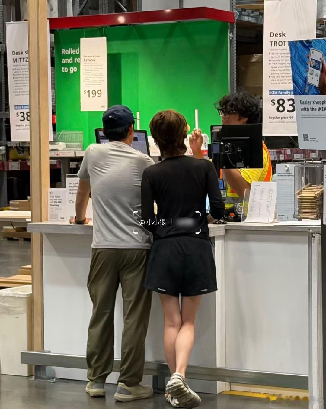 偶遇郑恺苗苗逛家具店加拿大偶遇郑恺苗苗逛家具店！加拿大偶遇郑恺苗苗逛家具店