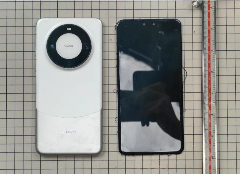 !已经有网友把华为Mate60Pro拆了….…!这届花粉属实给力，不但第一时间跑