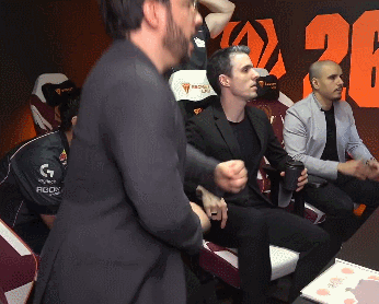 台前台后过年啦！g2晋级先锋赛决赛g2实力倒退7年gen先锋赛首败