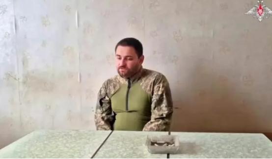 在库皮扬斯克被俄军俘虏的乌军第4独立机械化旅的士兵罗曼·克鲁特科告诉俄罗斯媒体，