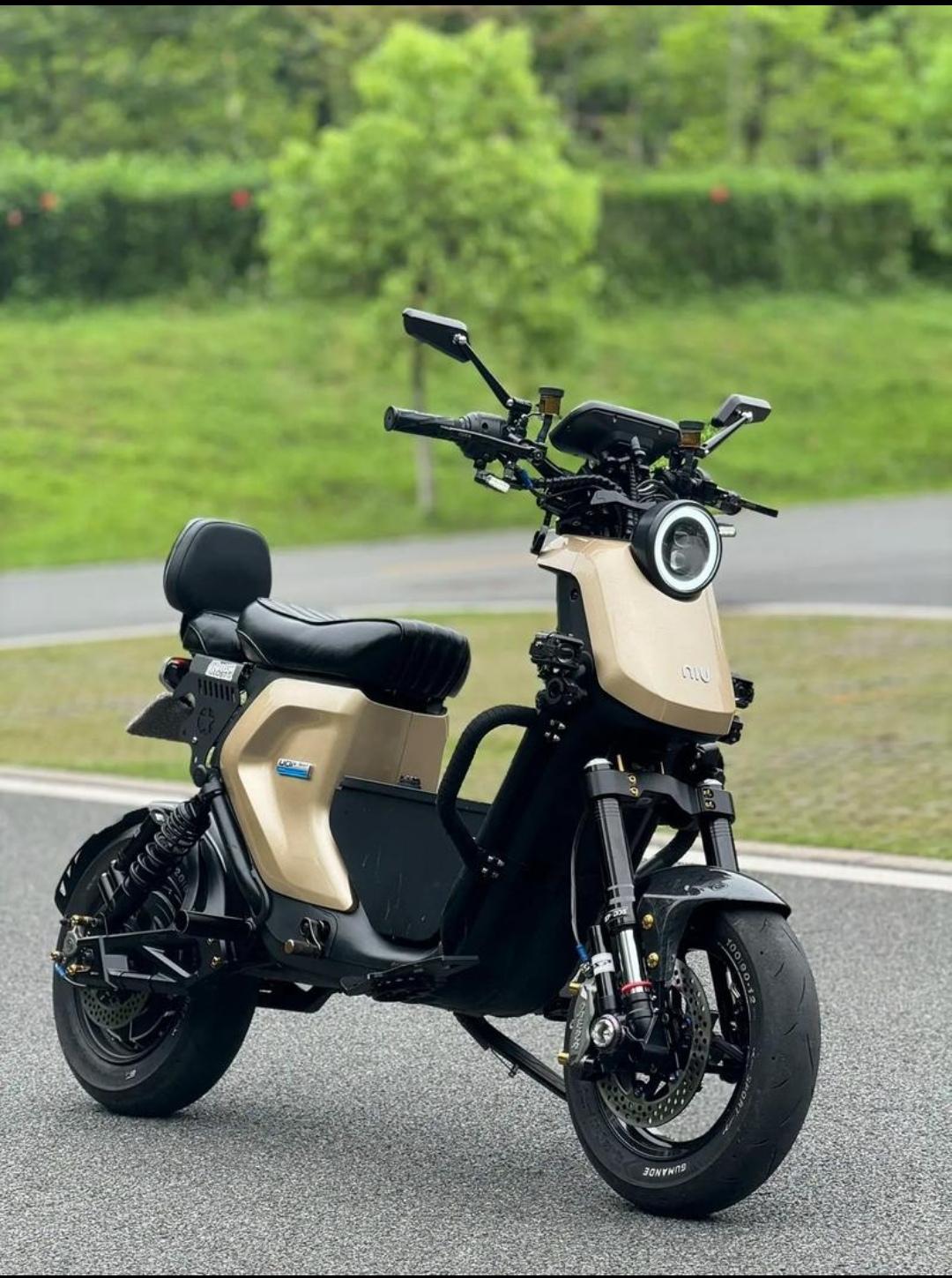 新国标电动车选购时需注意哪些？
新国标电动车选购门道不少。首先，得看资质，要选有