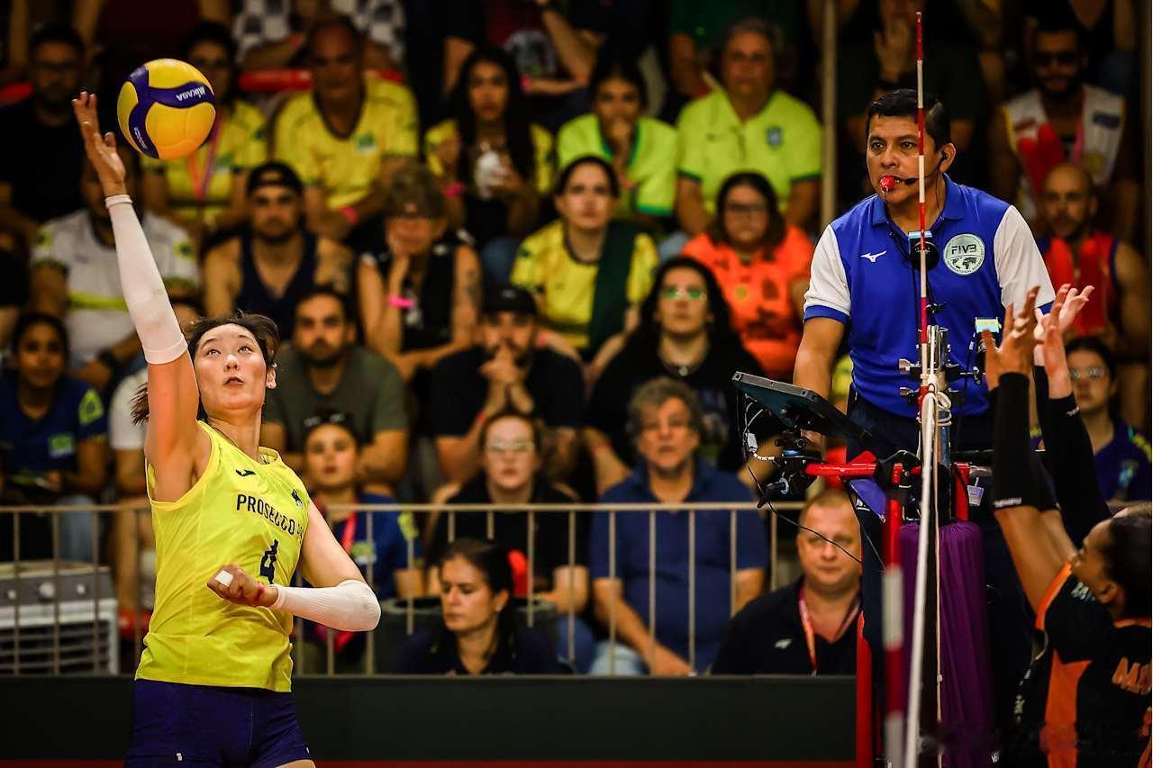 朱婷2025女排世俱杯 【2025年女排世俱杯决赛】队伍：科內利亚诺 vs 斯坎