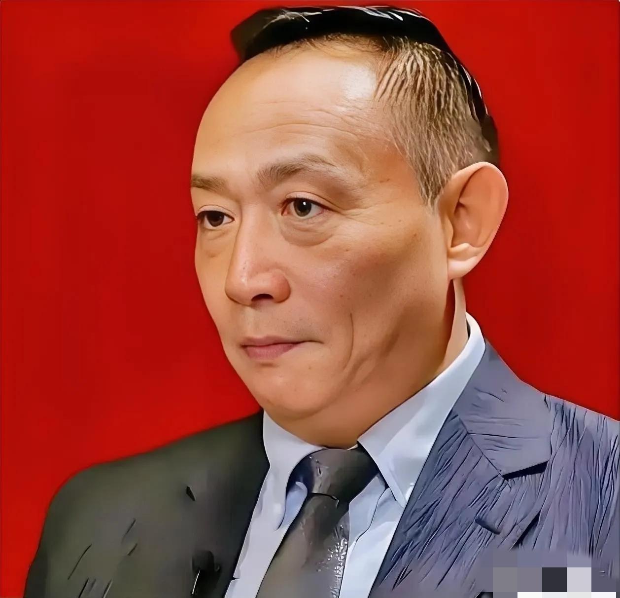卢麒元这人，确实是条汉子。
他把李鸿章当年的烂账翻出来晾在太阳底下，那一记耳光，