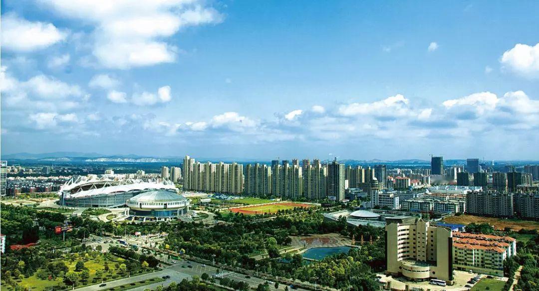 要说淮海战役最神的时刻，莫过于三位军事天才同时盯上一个地方——宿县。
当时毛主席